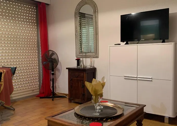 Azur Апартаменты Сис-Фур-Ле-Пляж